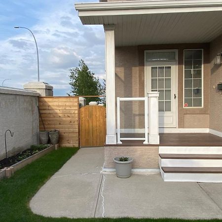 Ming'S Homestay YYC Exterior foto